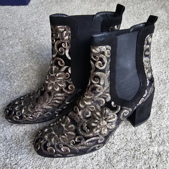 Stuart Weitzman Mediate Black Radiant Velvet Gold Sequins bootie Size 10 - Picture 9 of 17
